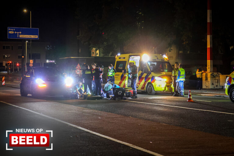 Fietser (40) overleden na aanrijding met auto Oostmolenwerf Rotterdam