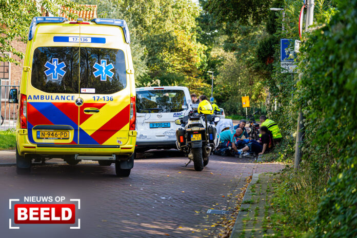 Twee vrouwen gewond na botsing met taxibusje Enk Rotterdam