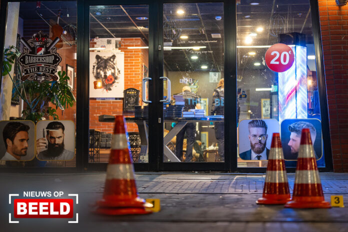 Kapperszaak meermaals beschoten Liesveld Vlaardingen