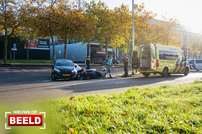 Motorrijder gewond na botsing met auto Olympiaweg Rotterdam