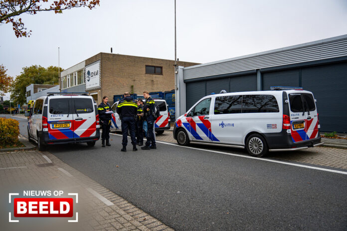 Politie schiet gericht op verdachte na overval bij bedrijfspand Berkenwoudestraat Rotterdam